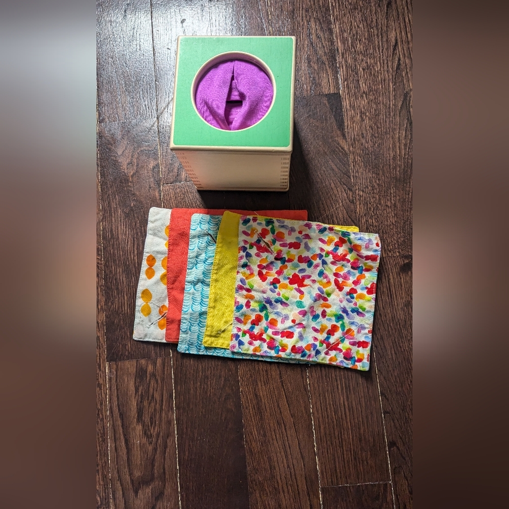 Lovevery Tissue Box